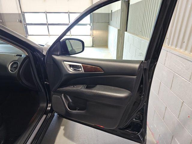 2013 Nissan Pathfinder SL