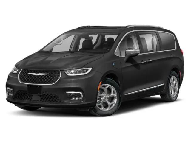 2022 Chrysler Pacifica Hybrid Touring L for sale in Bloomington, IL