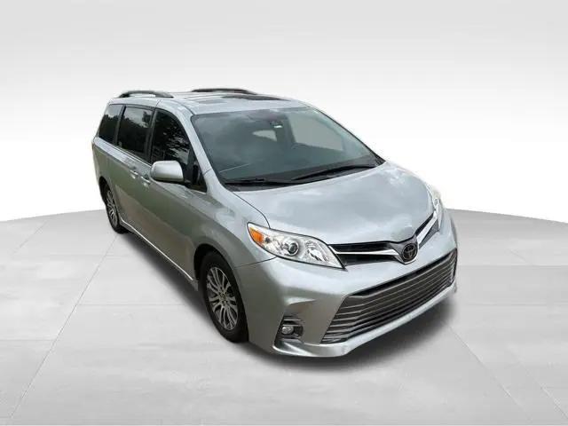2020 Toyota Sienna XLE for sale in Broken Arrow, OK
