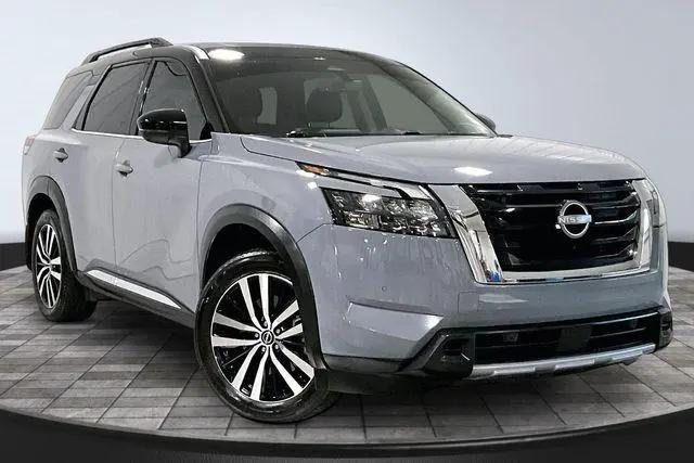 2025 Nissan Pathfinder Platinum FWD for sale in Roanoke, IN