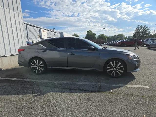 2021 Nissan Altima SR FWD
