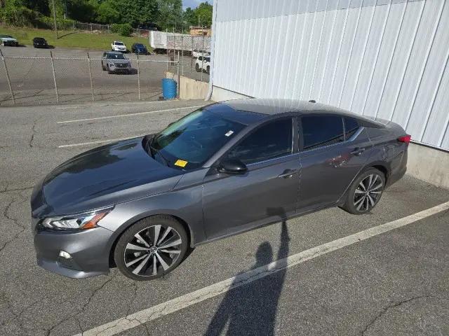 2021 Nissan Altima SR FWD