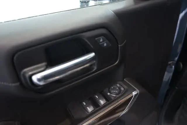 2020 Chevrolet Silverado 1500 4WD Crew Cab Short Bed LT