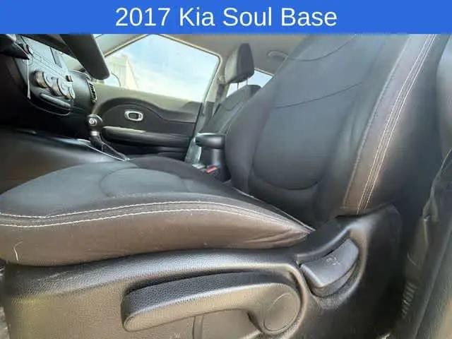 2017 Kia Soul Base