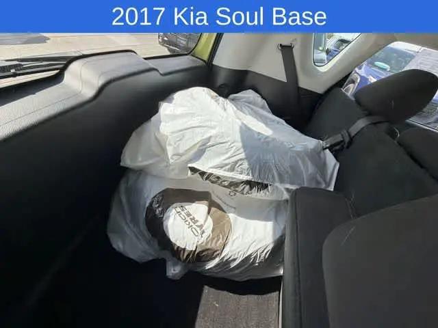 2017 Kia Soul Base
