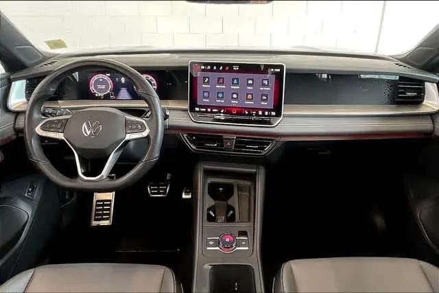 2025 Volkswagen Tiguan 2.0T SE R-Line Black