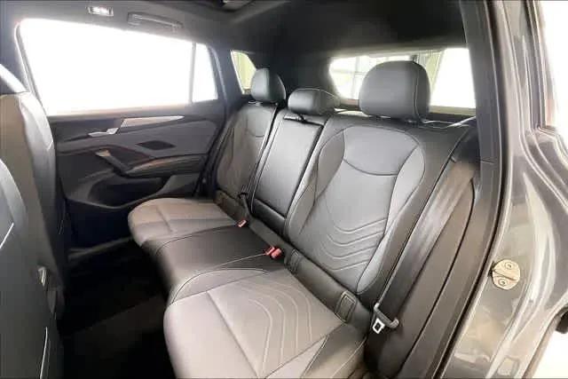 2025 Volkswagen Tiguan 2.0T SE R-Line Black