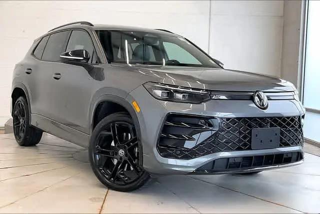 2025 Volkswagen Tiguan 2.0T SE R-Line Black
