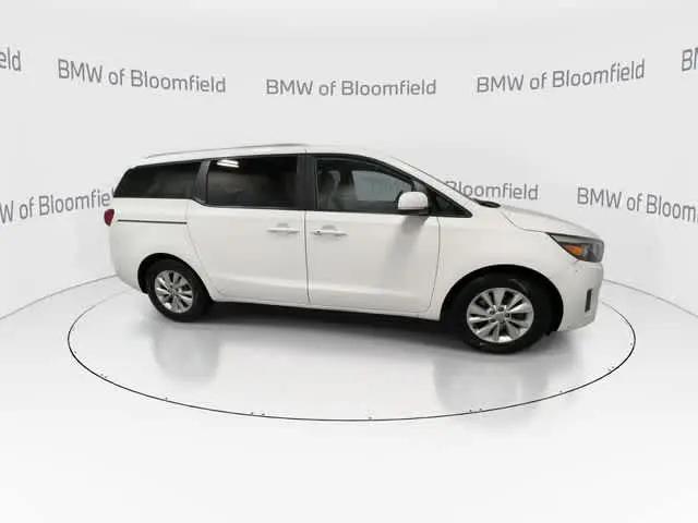 2017 Kia Sedona LX