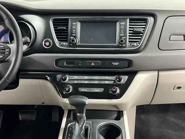2017 Kia Sedona LX