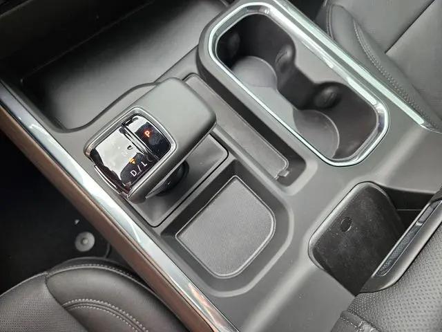 2026 GMC Sierra 1500 Crew Cab, Short Bed, SLT, 4WD