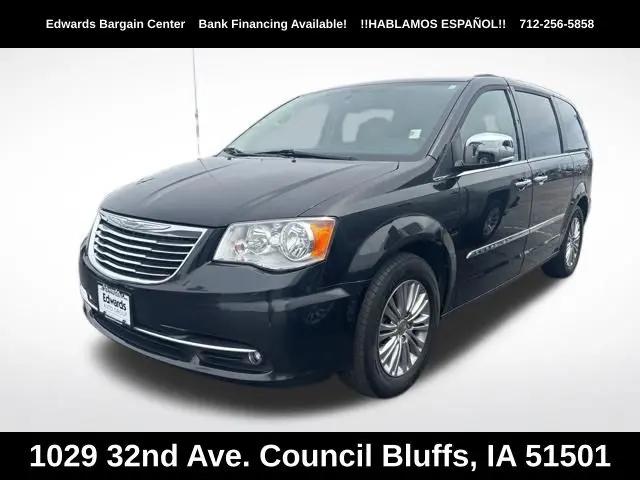 2016 Chrysler Town & Country Touring-L