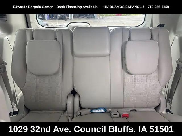 2016 Chrysler Town & Country Touring-L