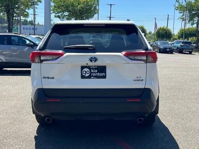 2021 Toyota RAV4 Hybrid LE