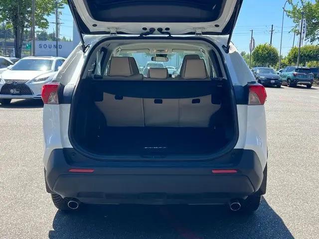 2021 Toyota RAV4 Hybrid LE
