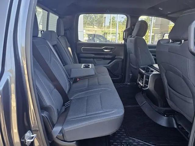2021 Ram 1500 Big Horn Crew Cab 4x4 5'7" Box