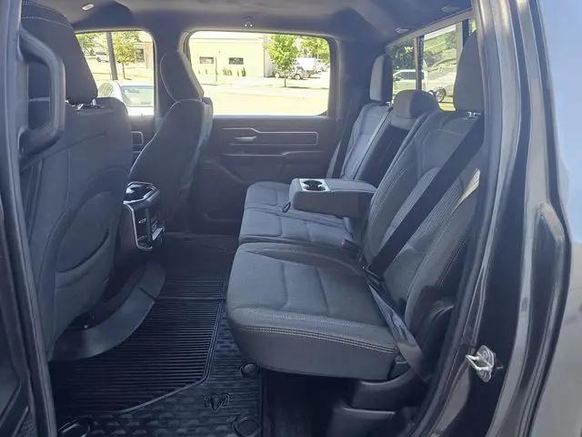 2021 Ram 1500 Big Horn Crew Cab 4x4 5'7" Box