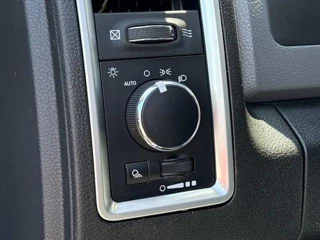 2017 Ram 2500 SLT Crew Cab 4x4 6'4" Box