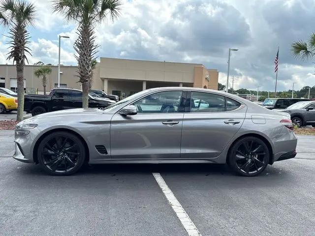 2023 Genesis G70 2.0T RWD