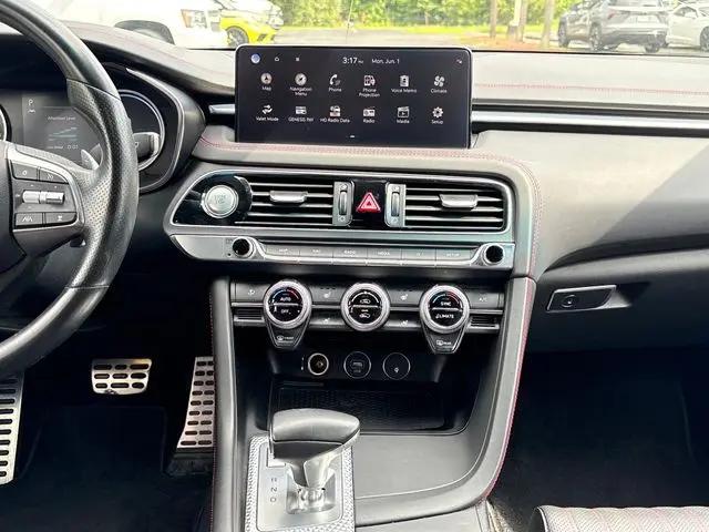 2023 Genesis G70 2.0T RWD