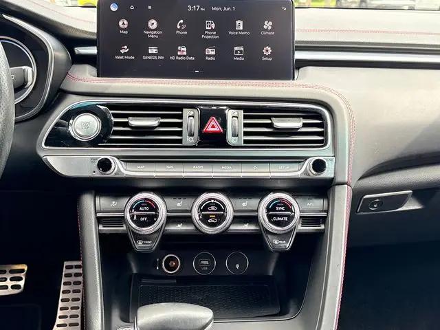 2023 Genesis G70 2.0T RWD