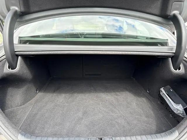 2023 Genesis G70 2.0T RWD