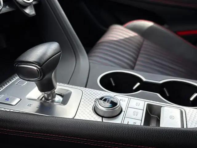2023 Genesis G70 2.0T RWD