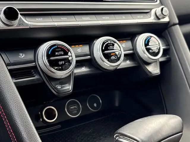 2023 Genesis G70 2.0T RWD