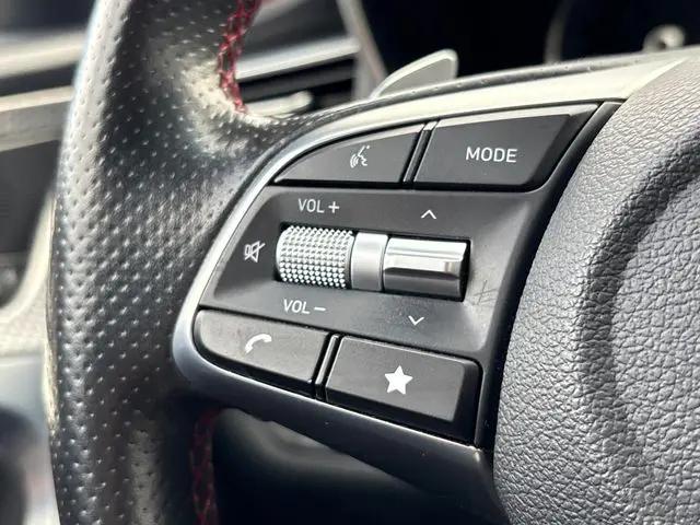 2023 Genesis G70 2.0T RWD