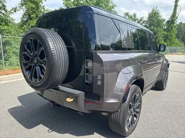 2025 Land Rover Defender P635 OCTA