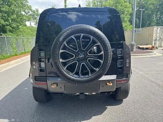 2025 Land Rover Defender P635 OCTA