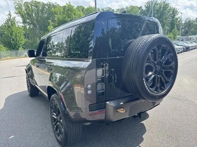 2025 Land Rover Defender P635 OCTA