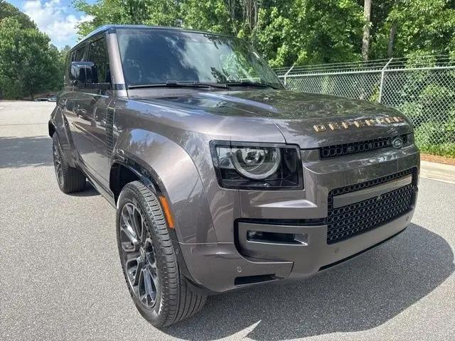 2025 Land Rover Defender P635 OCTA