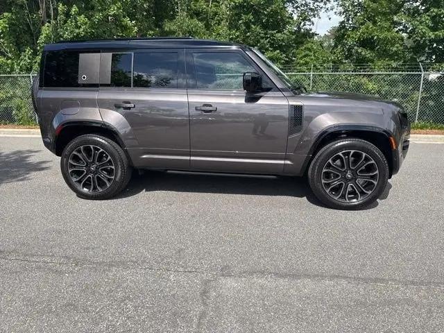 2025 Land Rover Defender P635 OCTA