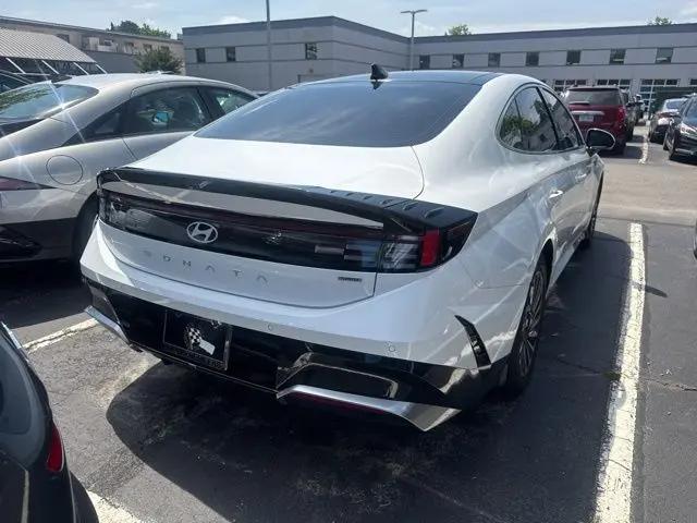2025 Hyundai Sonata Hybrid Limited