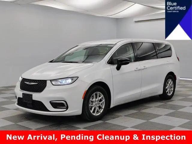 2024 Chrysler Pacifica Touring L for sale in Granger, IA
