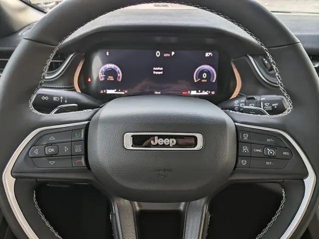 2026 Jeep Grand Cherokee L Altitude 4x2