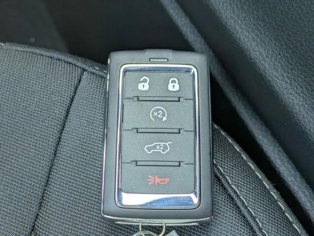 2026 Jeep Grand Cherokee L Altitude 4x2