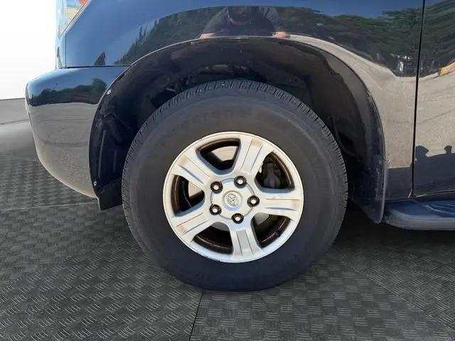 2011 Toyota Sequoia SR5