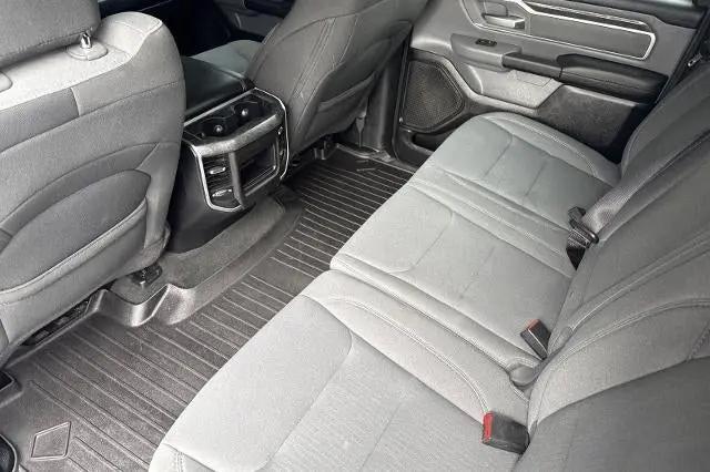 2020 Ram 1500 Big Horn Crew Cab 4x4 5'7" Box