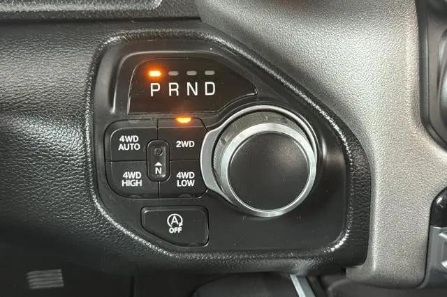 2020 Ram 1500 Big Horn Crew Cab 4x4 5'7" Box