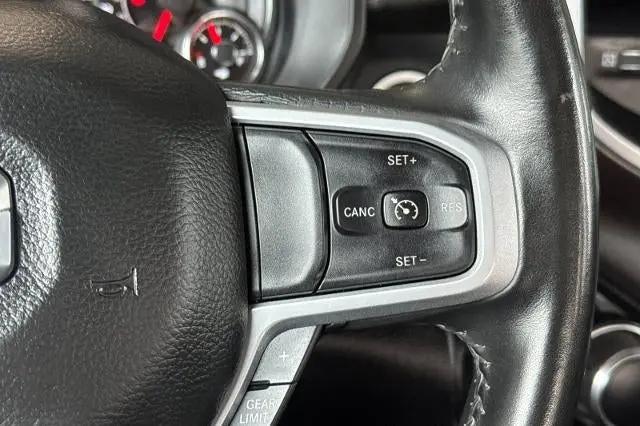 2020 Ram 1500 Big Horn Crew Cab 4x4 5'7" Box