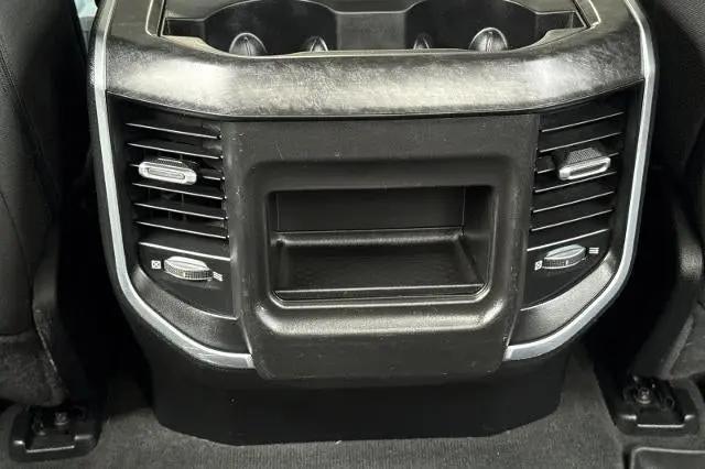 2020 Ram 1500 Big Horn Crew Cab 4x4 5'7" Box