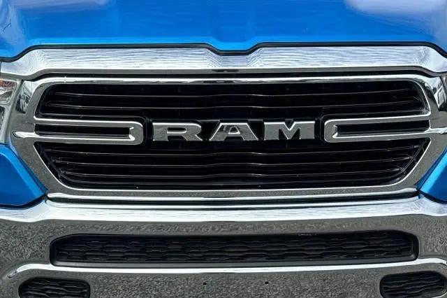 2020 Ram 1500 Big Horn Crew Cab 4x4 5'7" Box