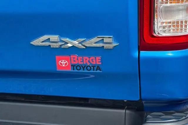 2020 Ram 1500 Big Horn Crew Cab 4x4 5'7" Box