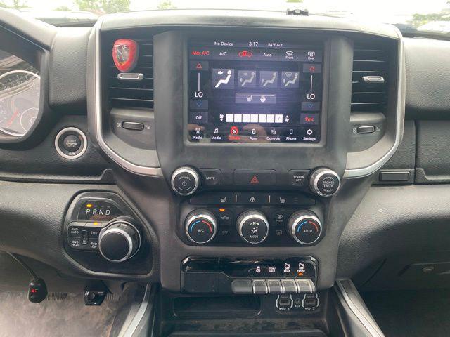 2020 Ram 1500 Big Horn Crew Cab 4x4 5'7" Box
