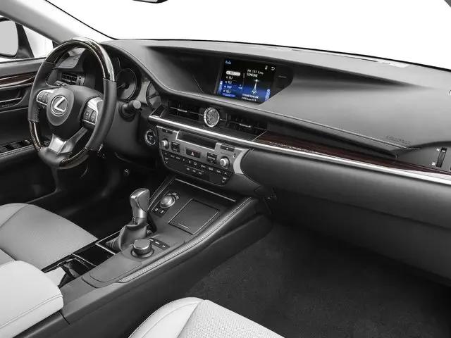 2016 Lexus ES 300h ES 300h