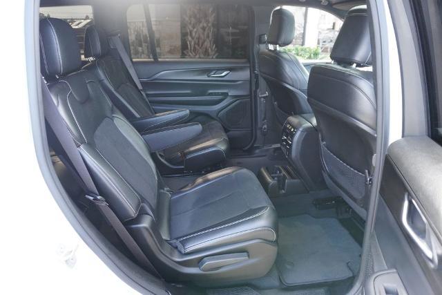 2023 Jeep Grand Cherokee L Altitude 4x4