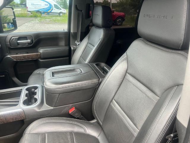 2022 GMC Sierra 2500HD 4WD Crew Cab Standard Bed Denali