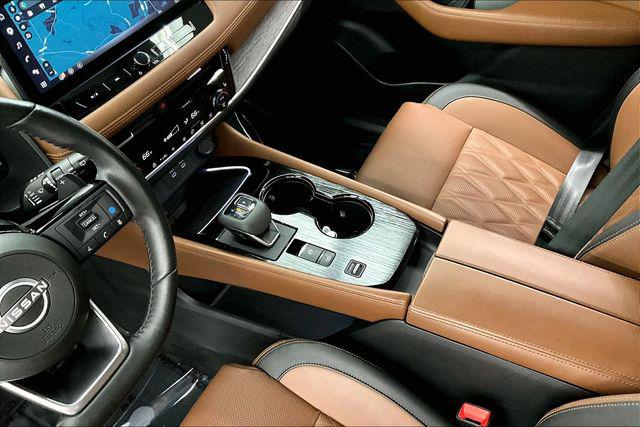 2024 Nissan Rogue Platinum FWD